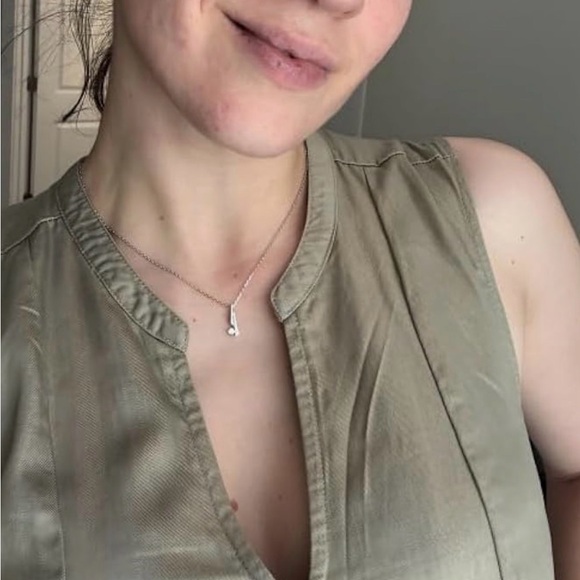 Elegant Diamond and 925 Silver Pendant Necklace - Picture 5 of 14